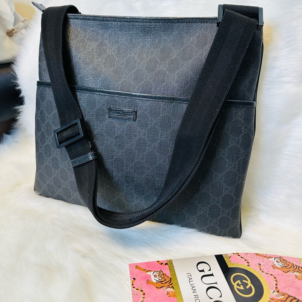 Gucci Messenger Bag